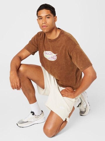 Nike Sportswear Тениска в кафяво