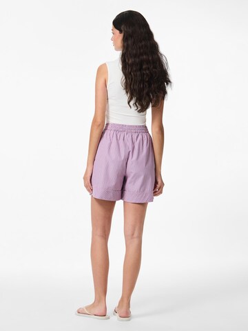 Loosefit Pantalon 'PCFEMME' PIECES en rose