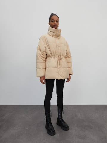 EDITED Jacke  'Kea' in Beige