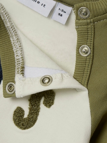 Sweat 'NBMOKTAV' NAME IT en vert