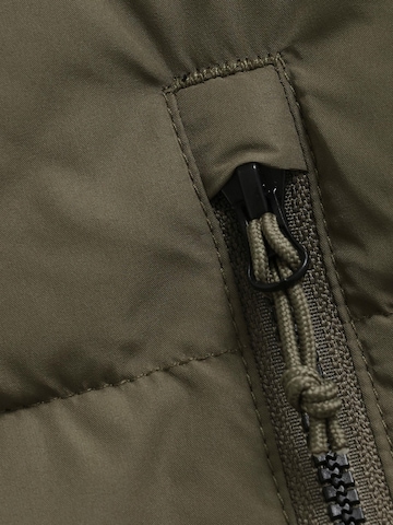Giacca invernale ' COJacket Quilt - Colorblock ' di COLOR KIDS in verde