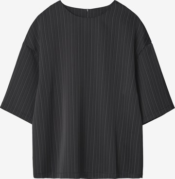 Adolfo Dominguez Shirt in Black: front