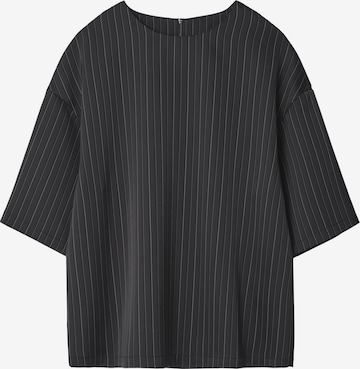 Adolfo Dominguez Shirt in Black: front