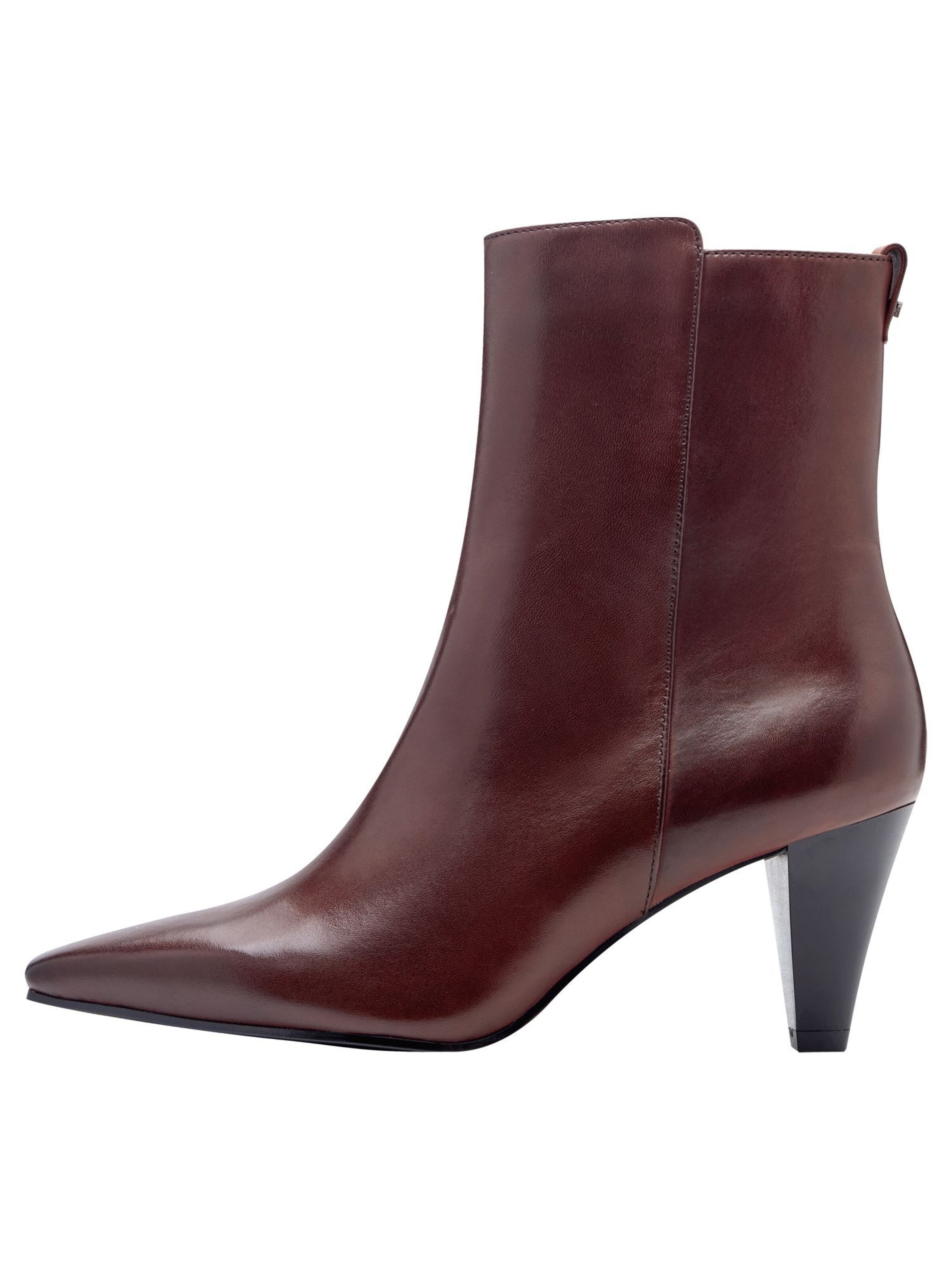 Tamaris Ankle Boots in Red