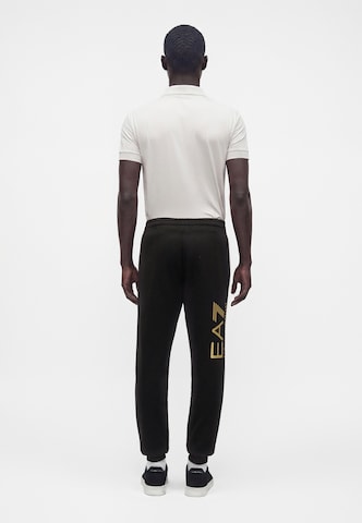 Effilé Pantalon EA7 Emporio Armani en noir : derrière