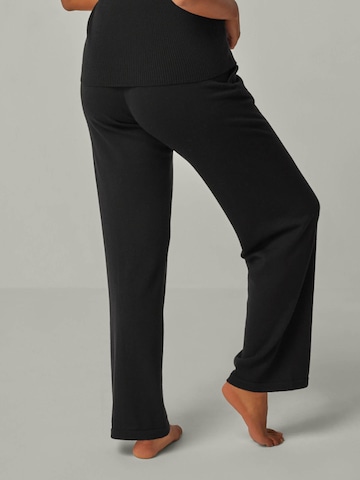 YOU LOOK PERFECT Hausanzug 'Blossom & Elisa' in Schwarz