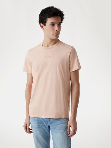 GUESS T-Shirt in Pink: Vorderseite