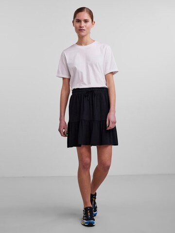 PIECES Skirt 'Omera' in Black