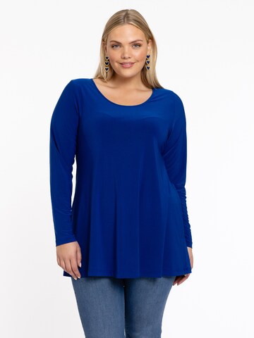 Yoek Shirt in Blauw: voorkant