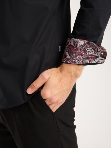 Slim fit Camicia 'Donatello Iconic Poplin Stretch Man Shirt Red' di 7Camicie in nero