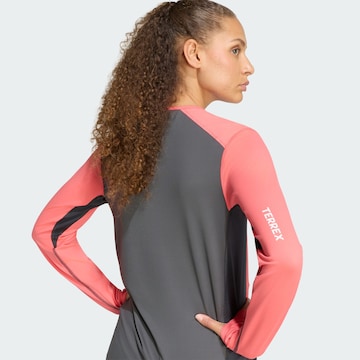 ADIDAS TERREX Λειτουργικό μπλουζάκι 'Multi' σε ροζ