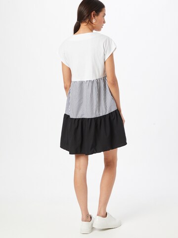 Trendyol Kleid in Blau