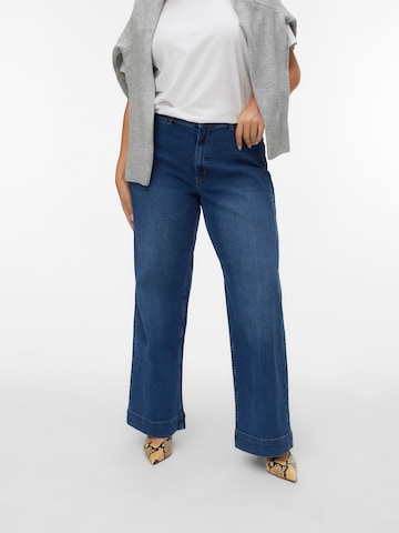 Wide leg Jeans de la Vero Moda Curve pe albastru: față