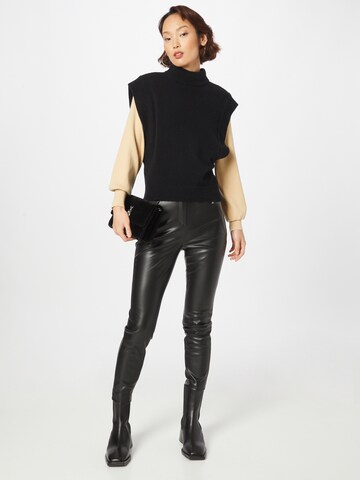 PATRIZIA PEPE Skinny Pants in Black