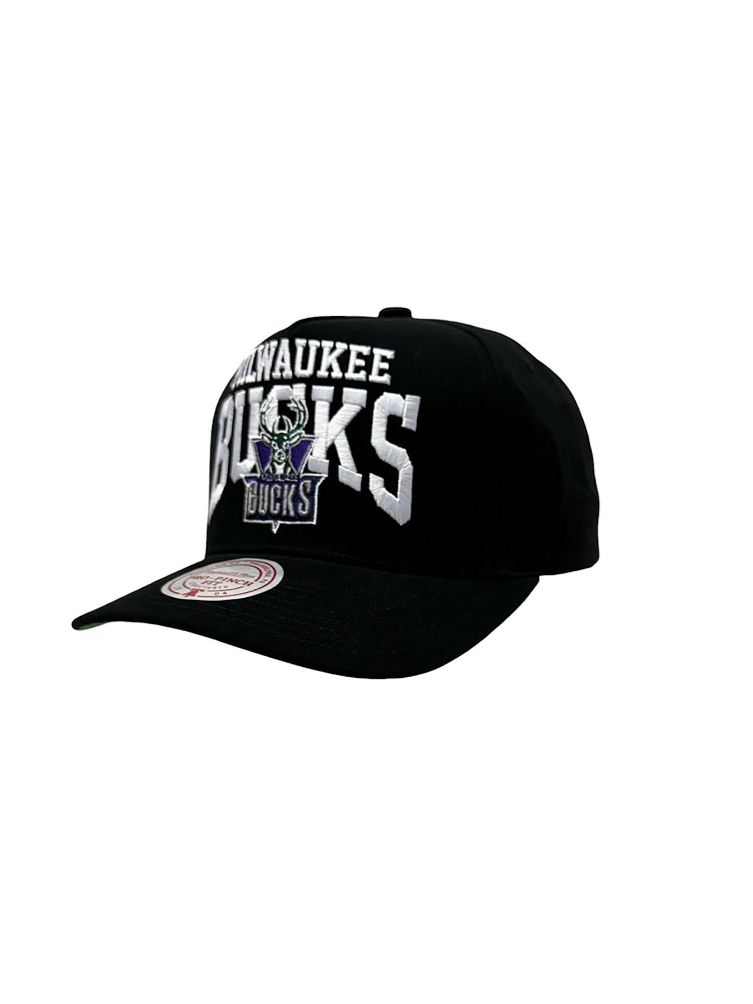 Mitchell & Ness Cap 'Milwaukee Bucks Big Time Pro' in Schwarz: Vorderseite