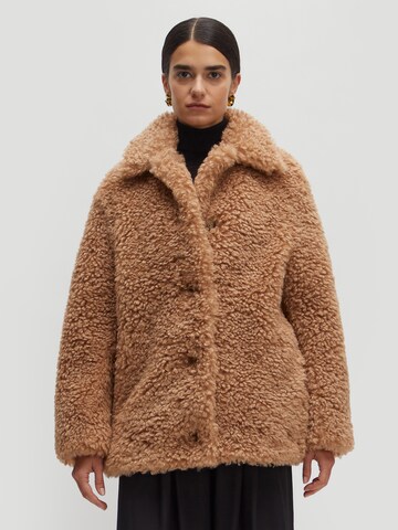 EDITED Overgangsjakke 'Oversize Elva ' i beige: forside