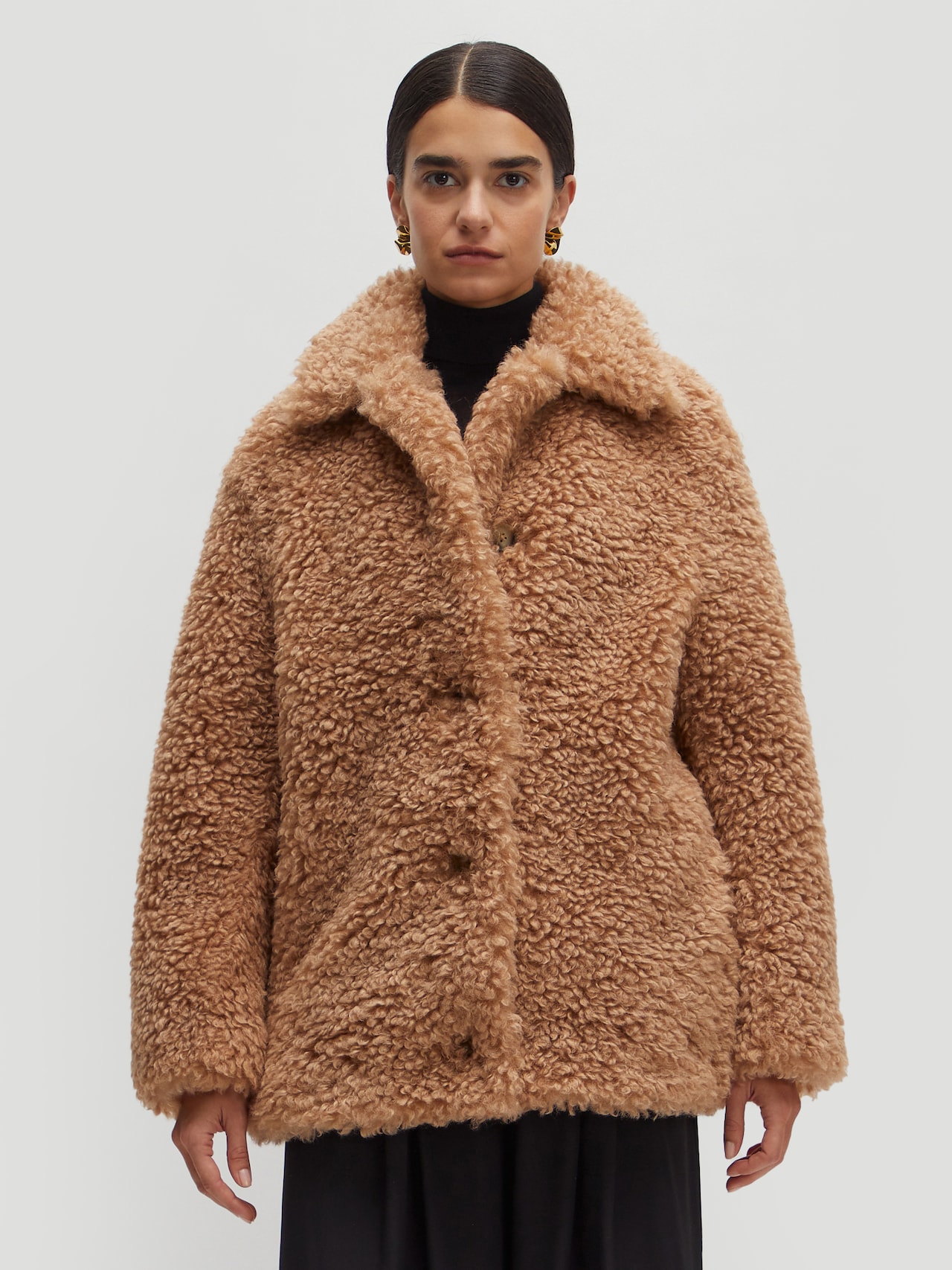 EDITED Tussenjas 'Oversize Elva ' Beige