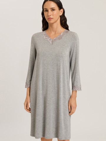 Hanro Nachthemd ' Natural Elegance ' in Grau: Vorderseite