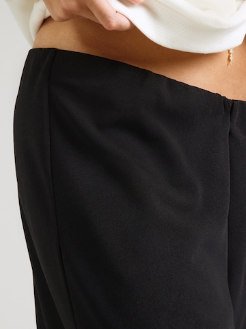 Wide Leg Pantalon 'VMCBERLIN' Vero Moda Curve en noir