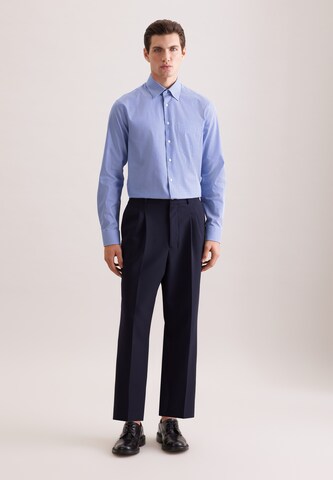 Coupe regular Chemise business 'Schwarze Rose' SEIDENSTICKER en bleu