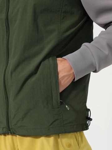 Youthup Vest in Green