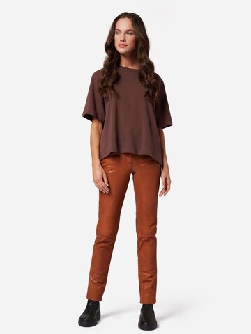 RICANO - Slimfit Pantalón 'Dorin' en marrón