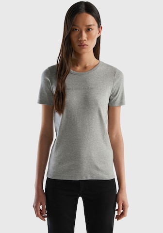 T-shirt UNITED COLORS OF BENETTON en gris : devant