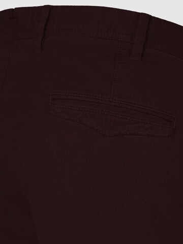 Hiltl Slim fit Chino Pants 'Tavi - Casual Gabardine' in Red