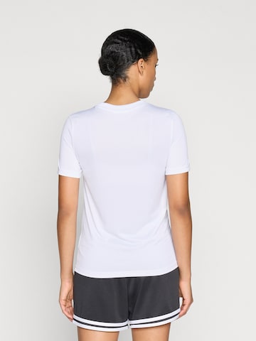 Reebok - Camiseta funcional 'CASIDY CORE' en blanco