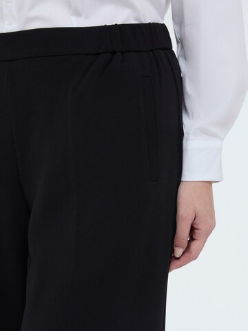 Wide leg Pantaloni di Fiorella Rubino in nero