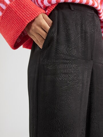 florence by mills exclusive for ABOUT YOU - Loosefit Pantalón 'Twinkle lights' en negro