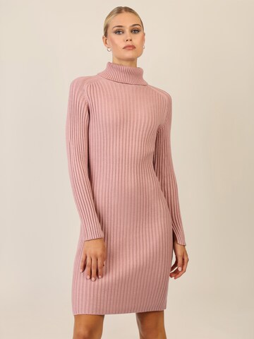 APART Knitted dress in Pink: front