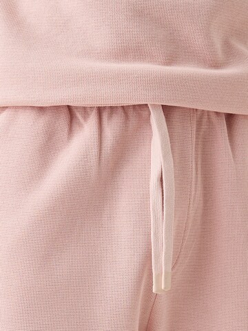 Bershka Loosefit Shorts in Pink