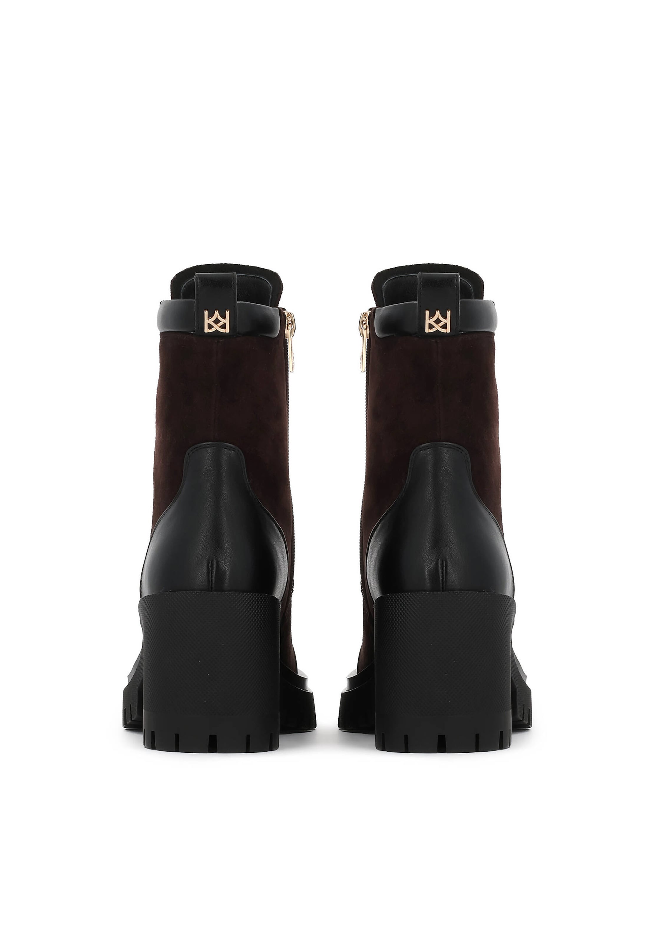 Ghete cu șireturi de la Kazar pe maro