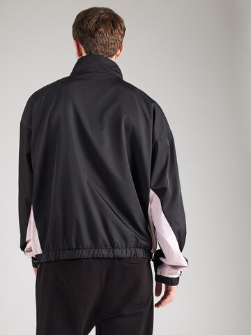 juoda Pegador Demisezoninė striukė 'Stow'