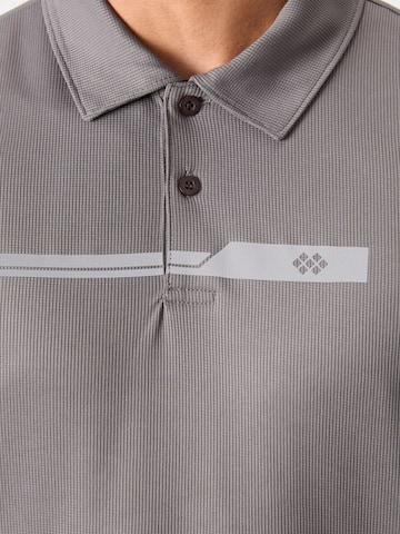 Tommy Life Performance Shirt in Grey