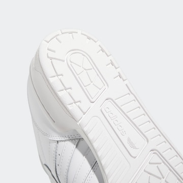 Baskets basses 'Rivalry' ADIDAS ORIGINALS en blanc