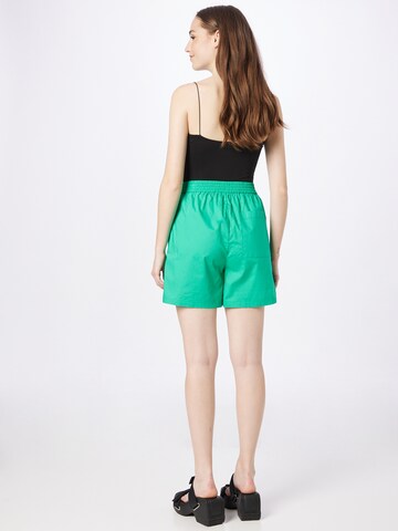 Regular Pantaloni 'Luanna' de la minimum pe verde