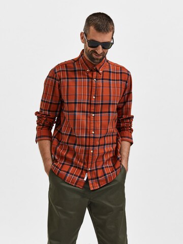 SELECTED Regular fit Button Up Shirt 'RAND' in Brown