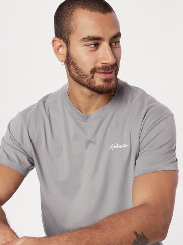 HOLLISTER Μπλουζάκι σε γκρι