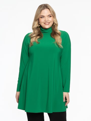 Yoek Tunic in Green: front