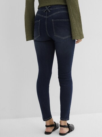 bonprix Skinny Farkut värissä sininen