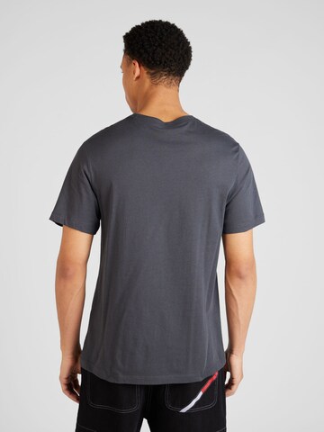 T-Shirt Nike Sportswear en gris