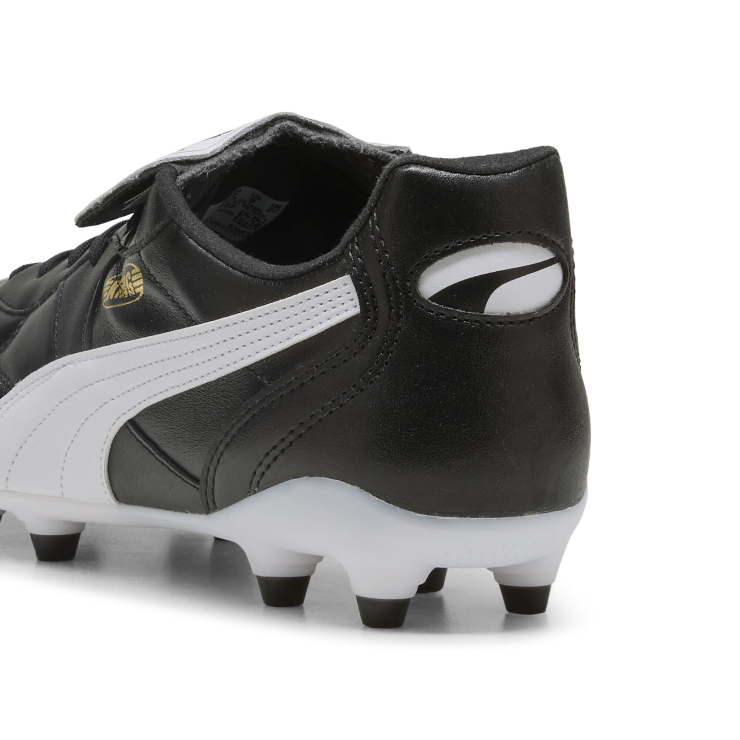 PUMA Soccer shoe in Black