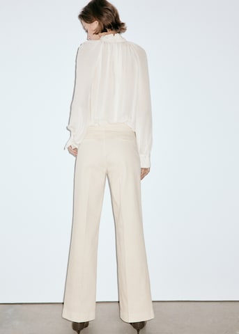 MANGO Wide Leg Farkut värissä beige