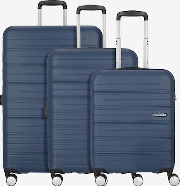 American Tourister Suitcase Set in Blue: front