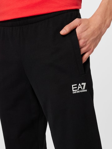 EA7 Emporio Armani - Tapered Pantalón en negro