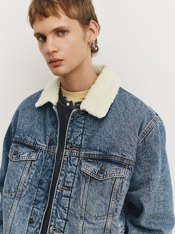 Pull&Bear Tussenjas in Blauw