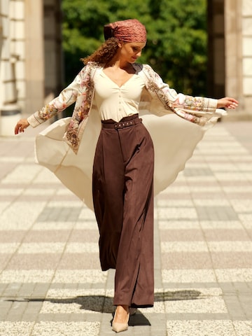 JIORO Wide leg Broek 'ESSENTIALS' in Bruin