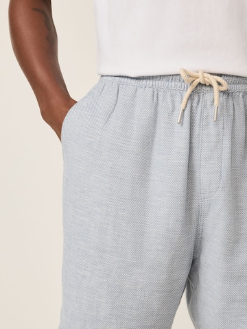 Next Regular Shorts in Blau